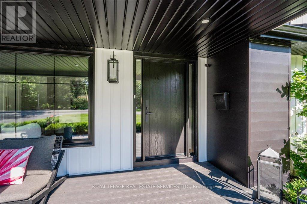 169 Oakes Drive, Mississauga, Ontario  L5G 3M2 - Photo 8 - W12762228