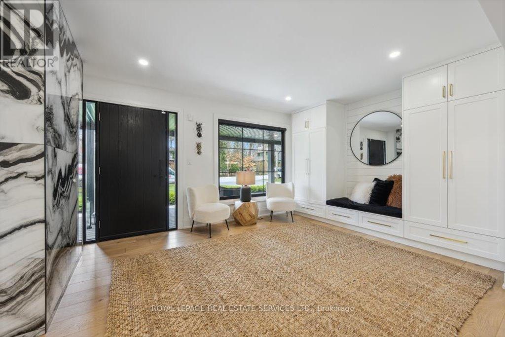 169 Oakes Drive, Mississauga, Ontario  L5G 3M2 - Photo 9 - W12762228