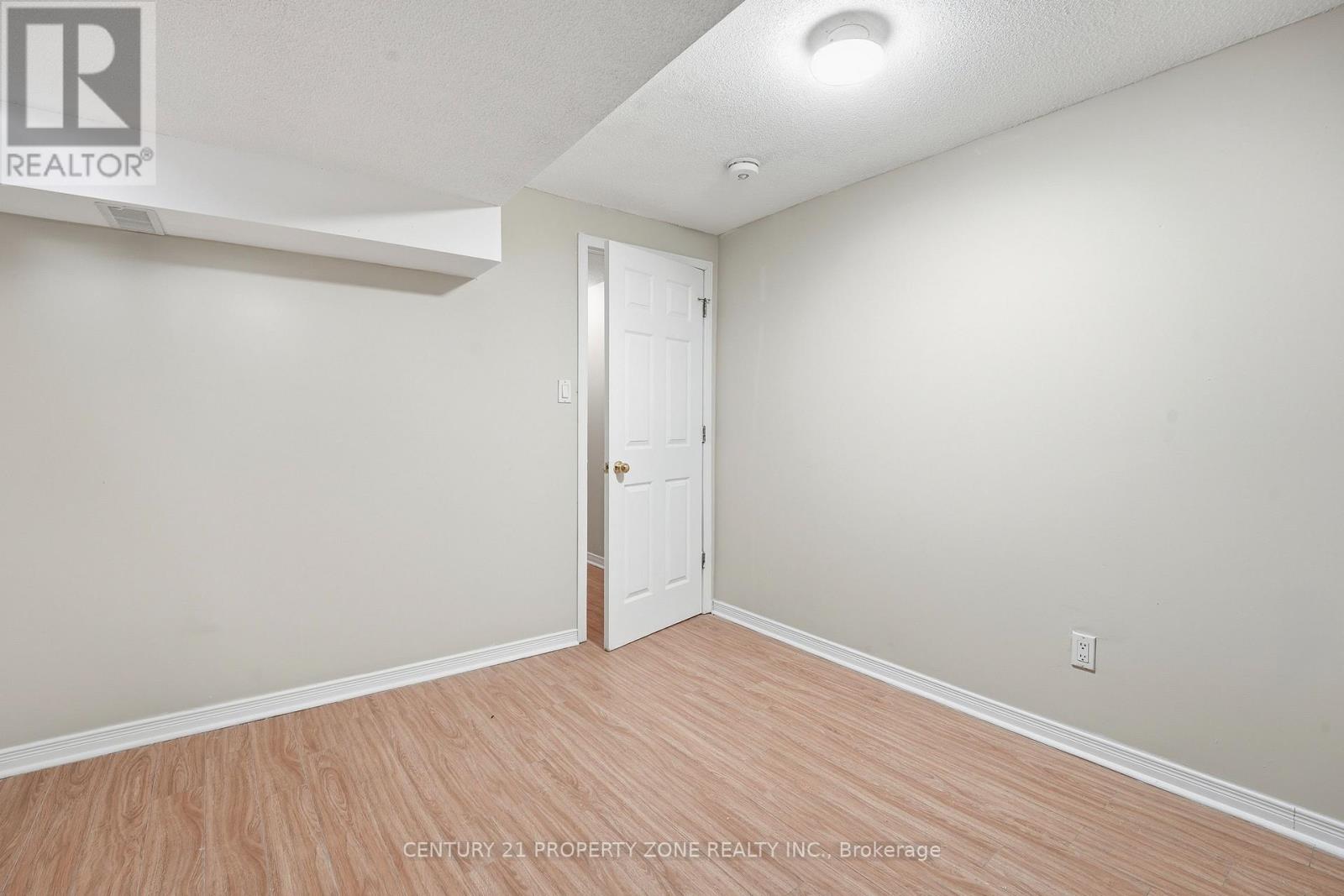 Bsmt - 50 Commodore Drive, Brampton, Ontario  L6X 0S7 - Photo 11 - W12762254