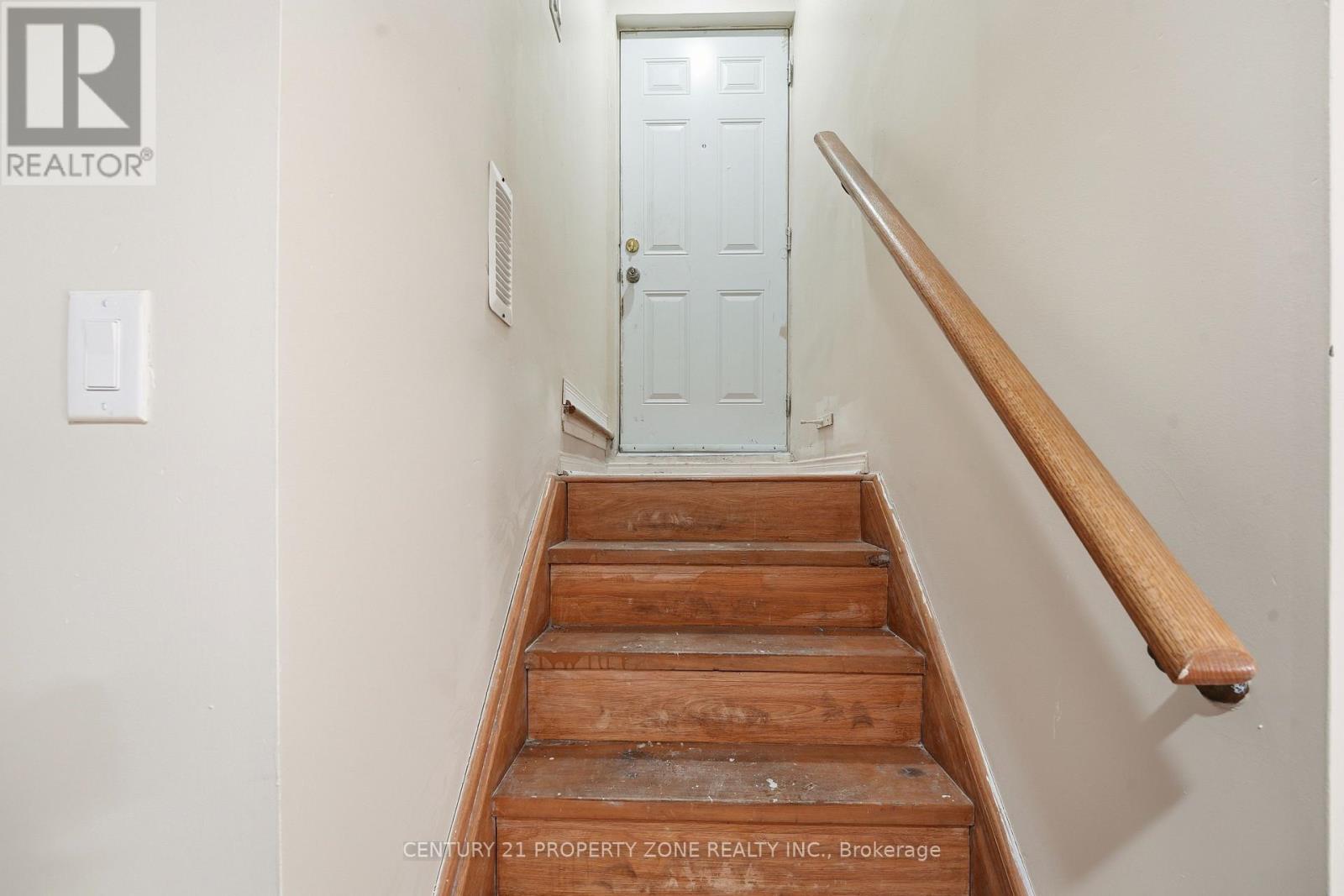 Bsmt - 50 Commodore Drive, Brampton, Ontario  L6X 0S7 - Photo 2 - W12762254