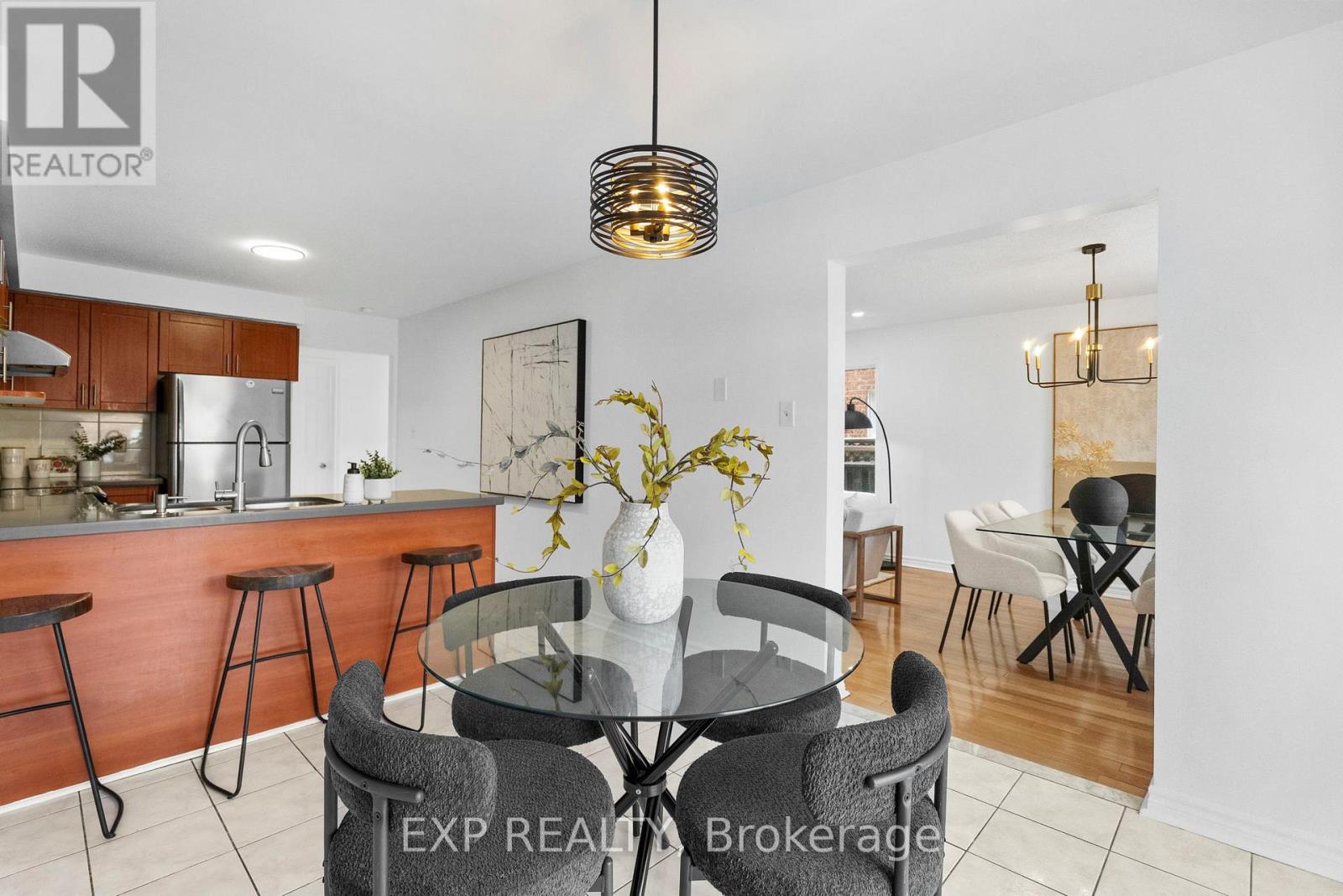 5029 Willowood Drive, Mississauga, Ontario  L5R 3R5 - Photo 13 - W12762264