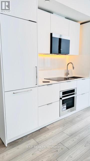 1211 - 1 Fairview Road E, Mississauga, Ontario  L5A 4C6 - Photo 10 - W12762342