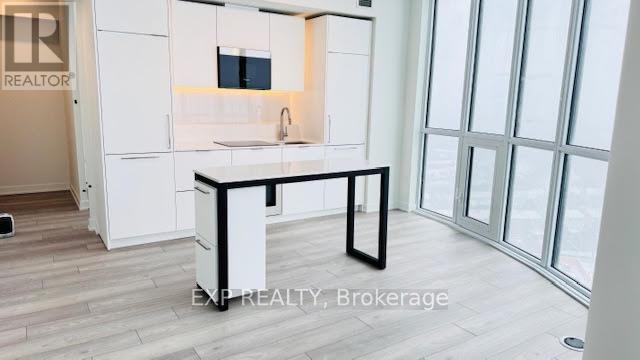 1211 - 1 Fairview Road E, Mississauga, Ontario  L5A 4C6 - Photo 12 - W12762342