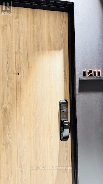 1211 - 1 Fairview Road E, Mississauga, Ontario  L5A 4C6 - Photo 5 - W12762342