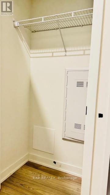 1211 - 1 Fairview Road E, Mississauga, Ontario  L5A 4C6 - Photo 7 - W12762342