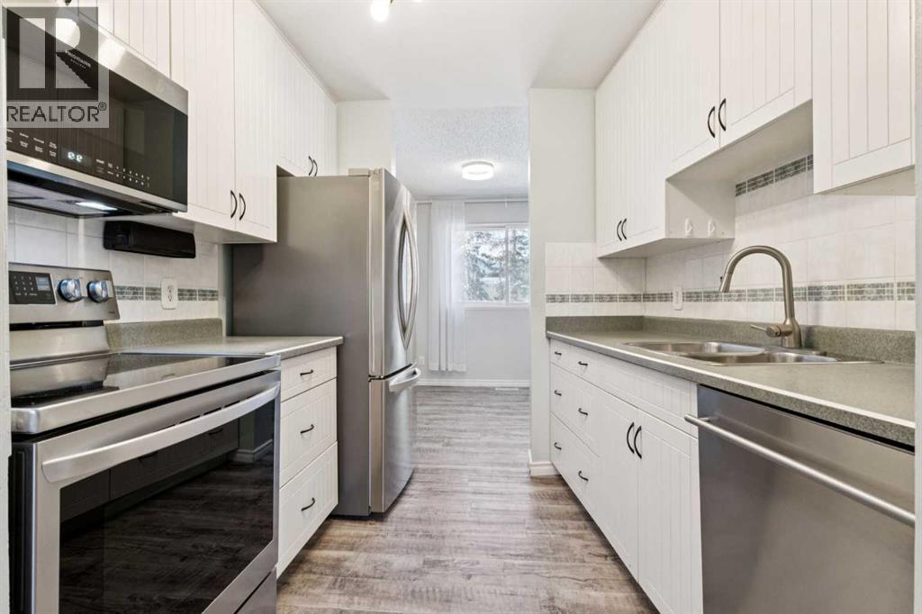 10618 Braeside Drive Sw, Calgary, Alberta  T2W 1B9 - Photo 6 - A2281567