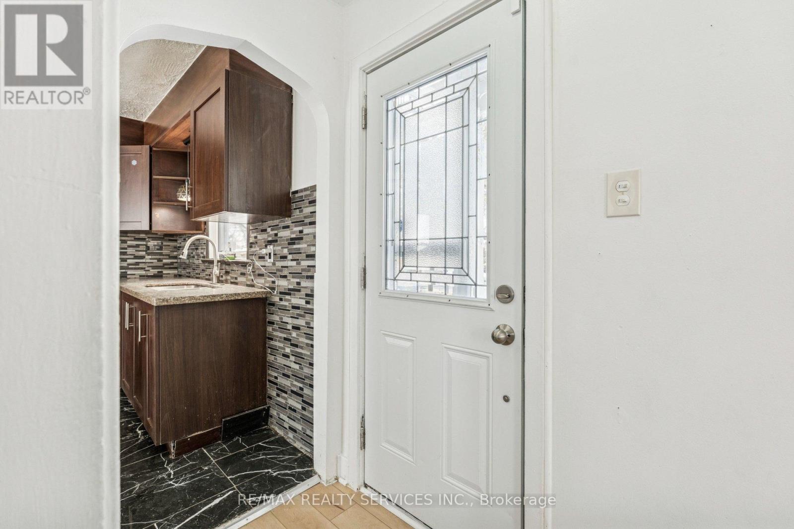 4120 Wellington Street, Niagara Falls, Ontario  L2G 6L7 - Photo 13 - X12761990