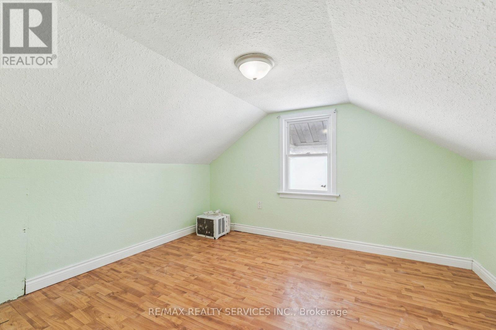 4120 Wellington Street, Niagara Falls, Ontario  L2G 6L7 - Photo 16 - X12761990