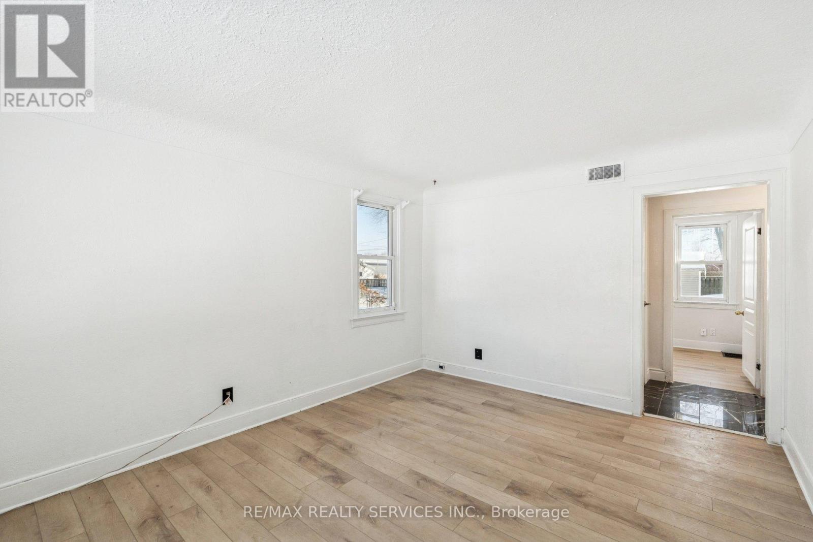 4120 Wellington Street, Niagara Falls, Ontario  L2G 6L7 - Photo 20 - X12761990