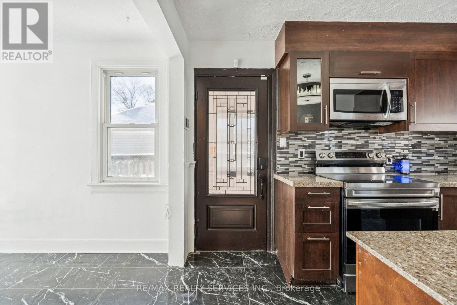 4120 Wellington Street, Niagara Falls, Ontario  L2G 6L7 - Photo 6 - X12761990