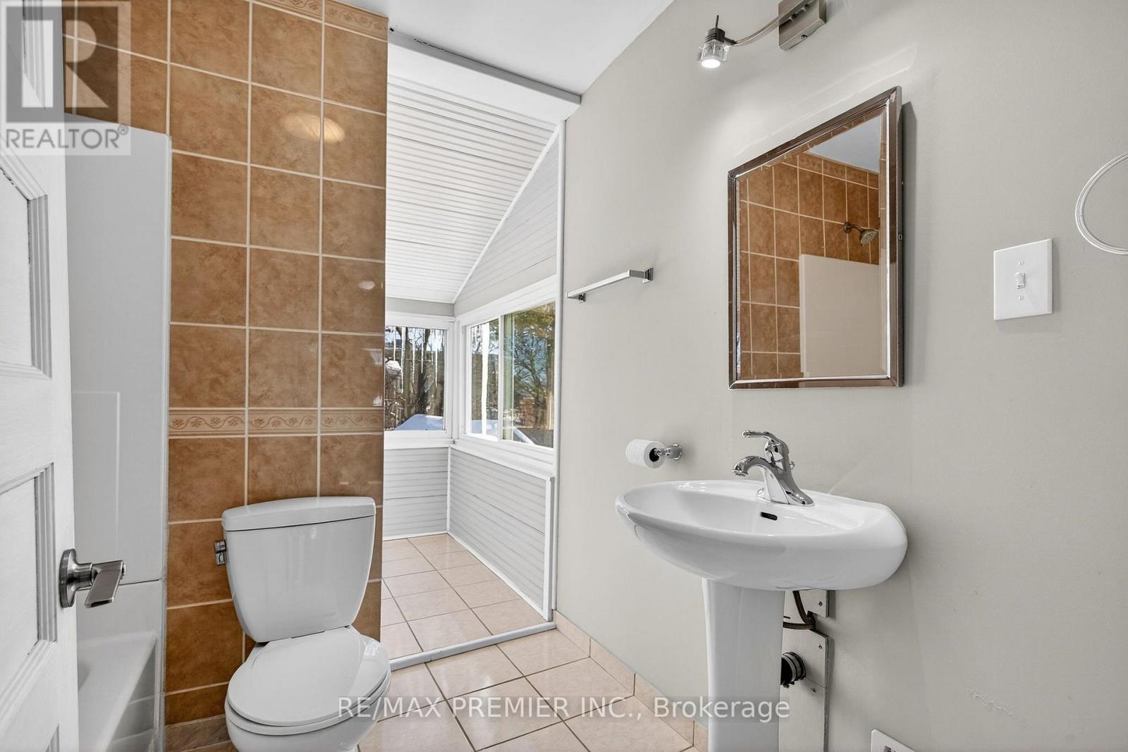 4848 Second Avenue, Niagara Falls, Ontario  L2E 4J1 - Photo 24 - X12762094