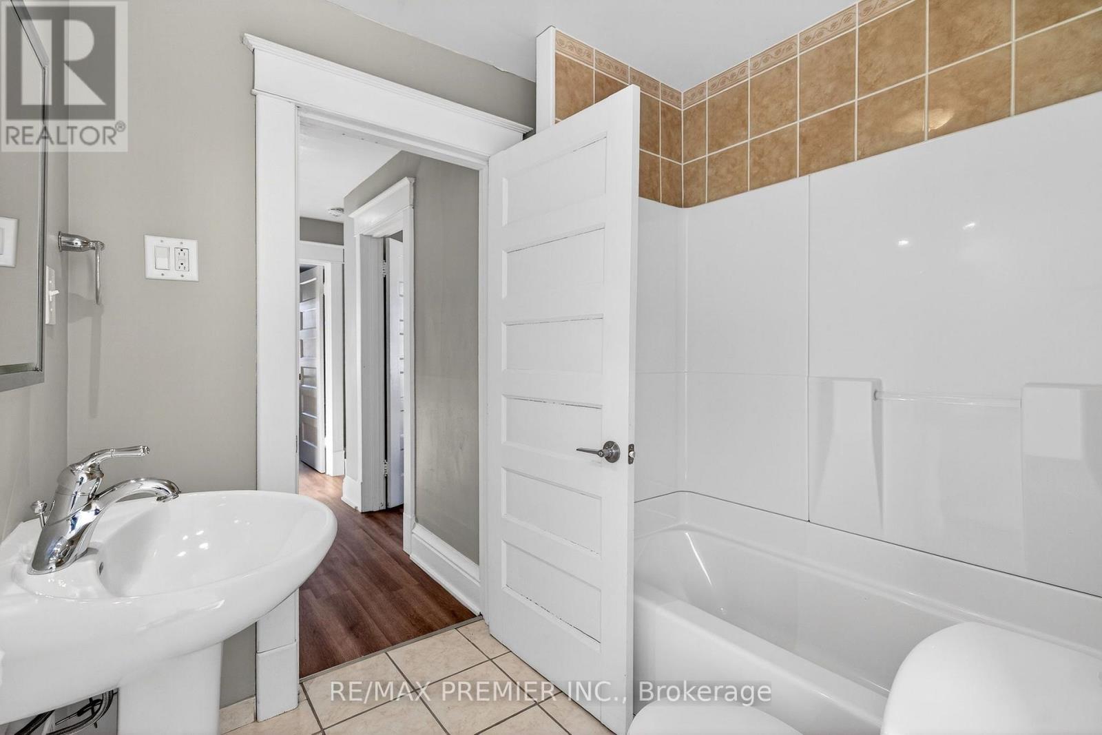 4848 Second Avenue, Niagara Falls, Ontario  L2E 4J1 - Photo 27 - X12762094