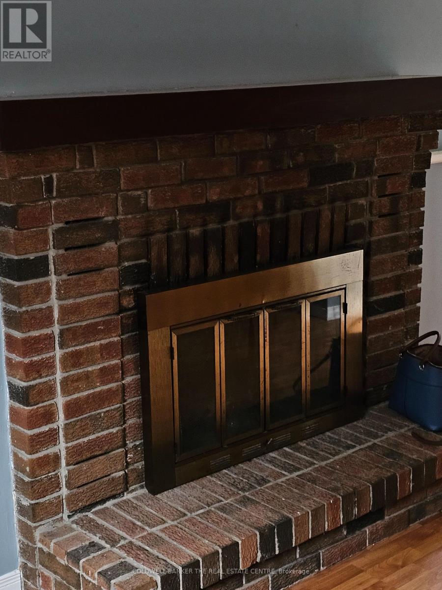 Bedrm 5 - 3 Baxter Crescent, Thorold, Ontario  L2V 4S1 - Photo 12 - X12762154