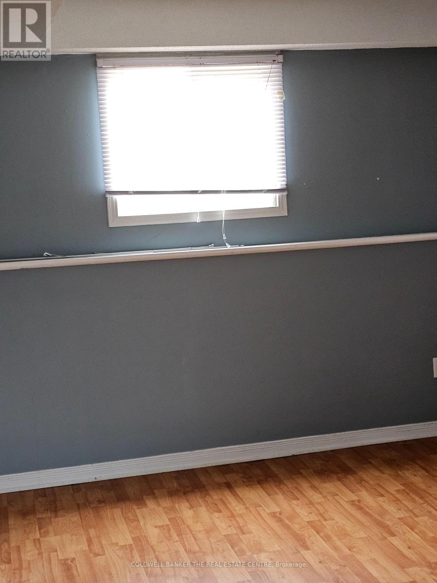 Bedrm 5 - 3 Baxter Crescent, Thorold, Ontario  L2V 4S1 - Photo 13 - X12762154