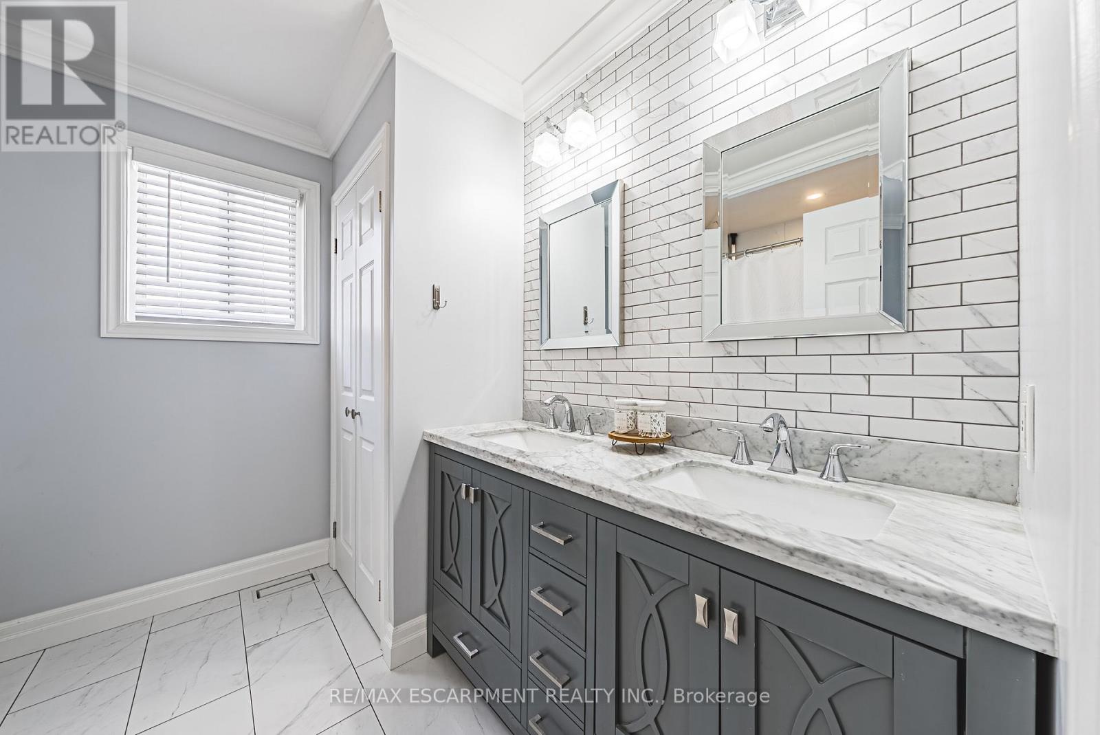 47 Fuller Drive, Haldimand, Ontario  N3W 2M2 - Photo 18 - X12762164