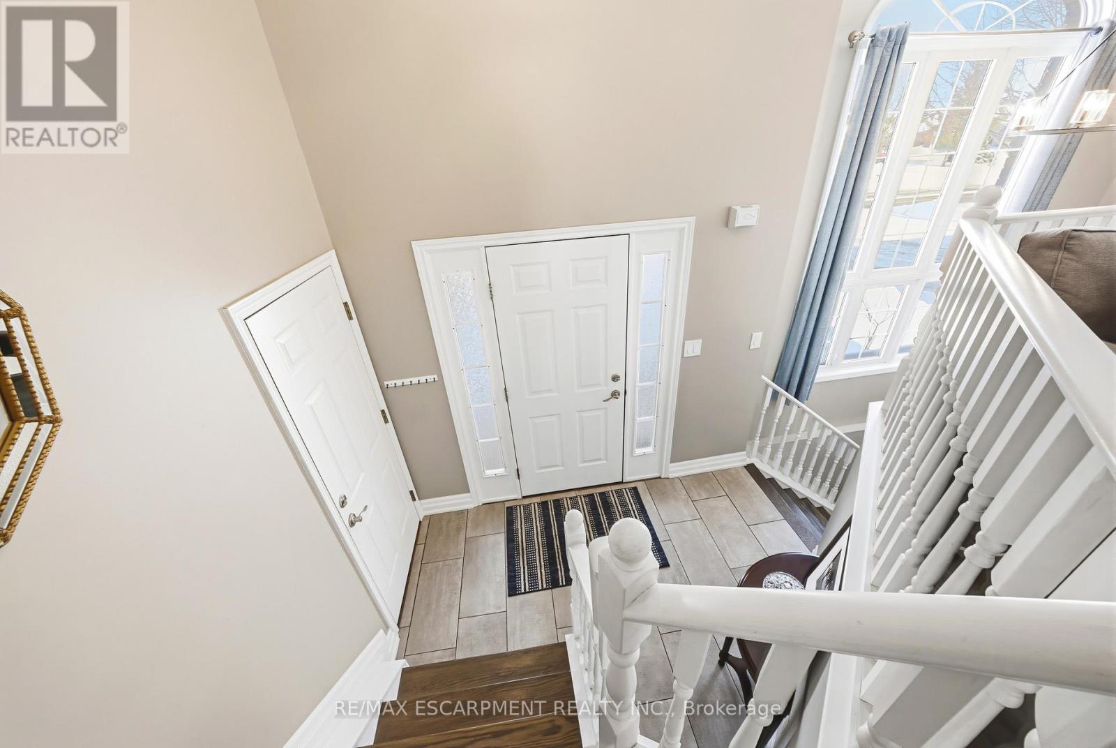 47 Fuller Drive, Haldimand, Ontario  N3W 2M2 - Photo 5 - X12762164