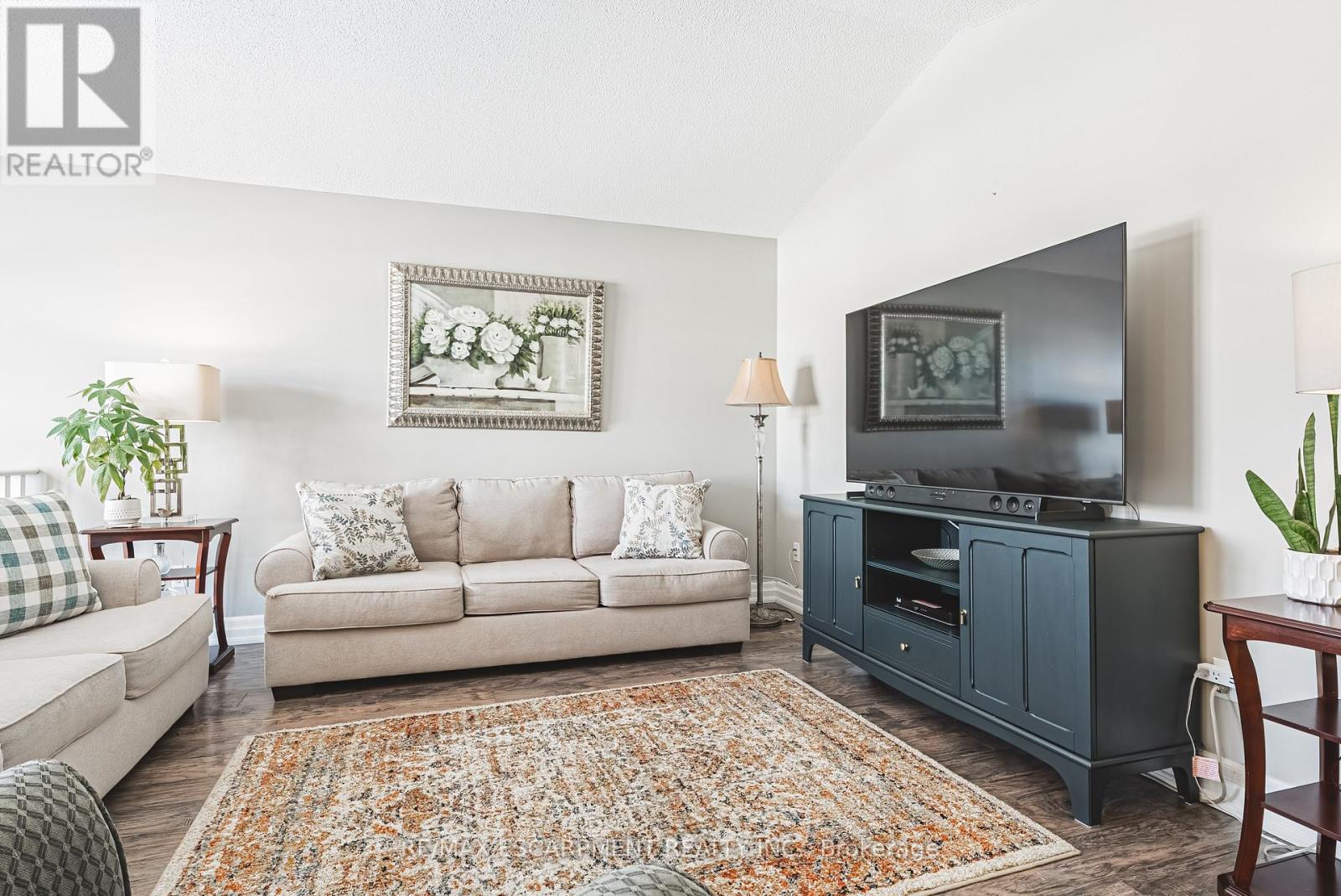 47 Fuller Drive, Haldimand, Ontario  N3W 2M2 - Photo 8 - X12762164