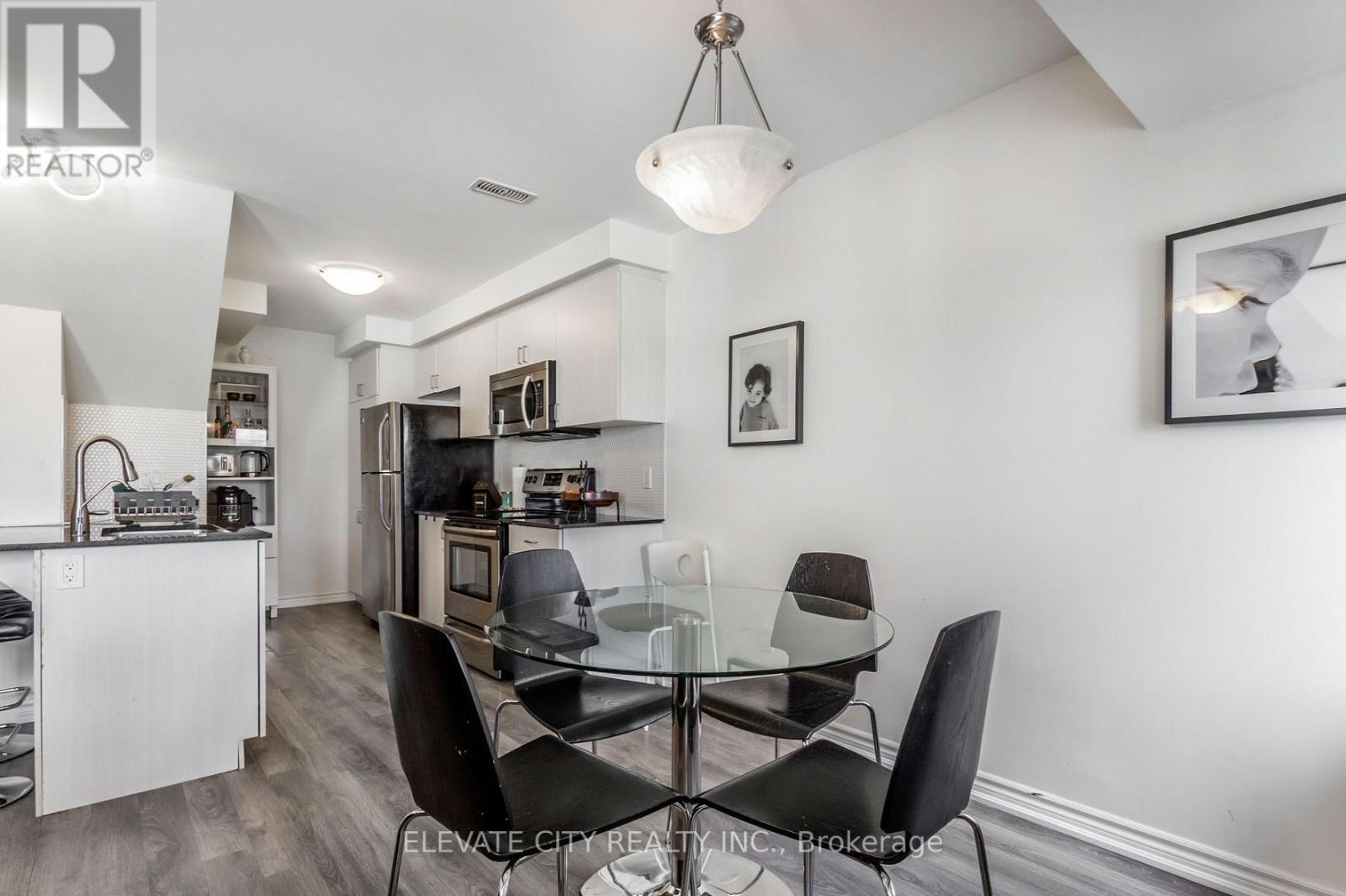 46 Daylily Lane, Kitchener, Ontario  N2R 0L7 - Photo 6 - X12762194