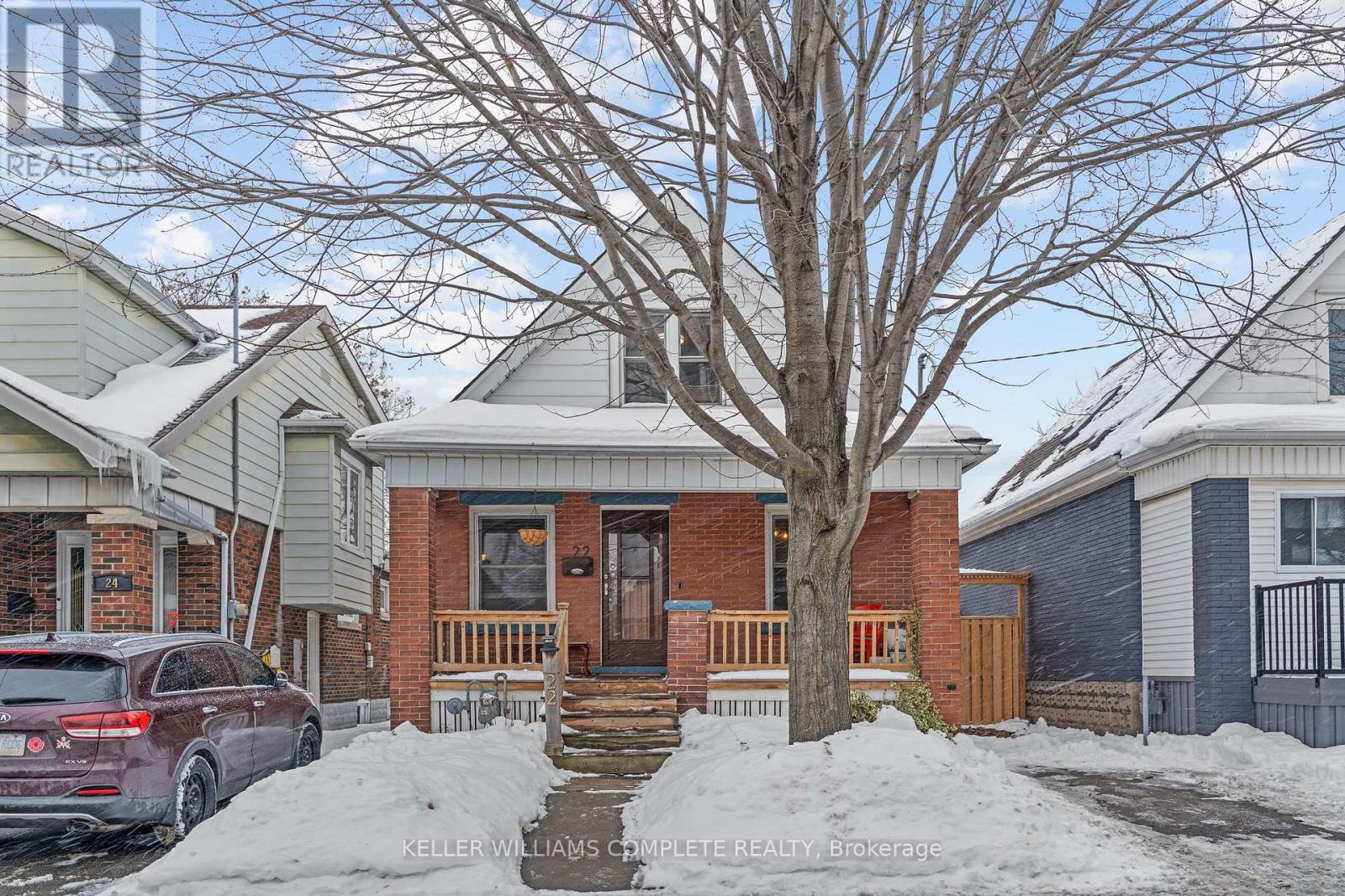 22 COPE STREET, Hamilton, Ontario