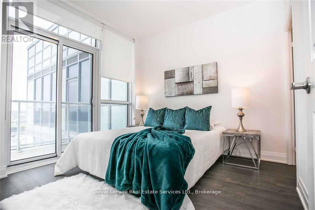 510 - 55 Speers Road, Oakville (Co Central), Ontario  L6K 3R6 - Photo 11 - W12762488