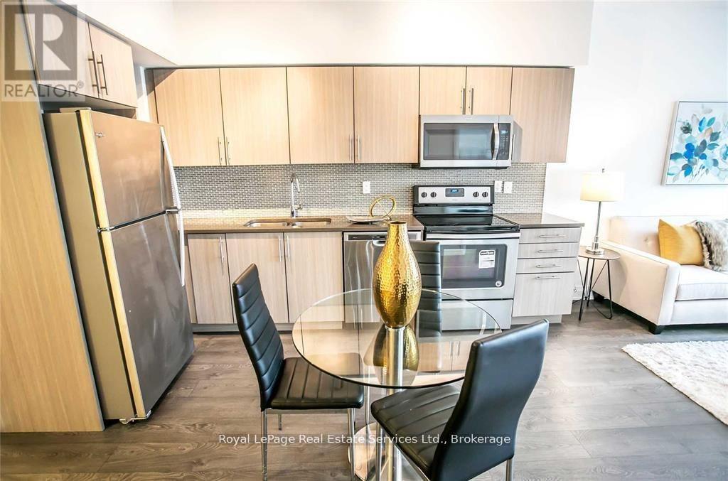 510 - 55 Speers Road, Oakville (Co Central), Ontario  L6K 3R6 - Photo 5 - W12762488