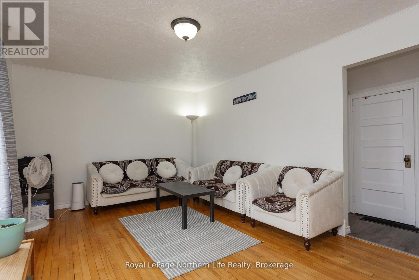 967 Galt Street, North Bay (Central), Ontario  P1B 5N5 - Photo 4 - X12762410