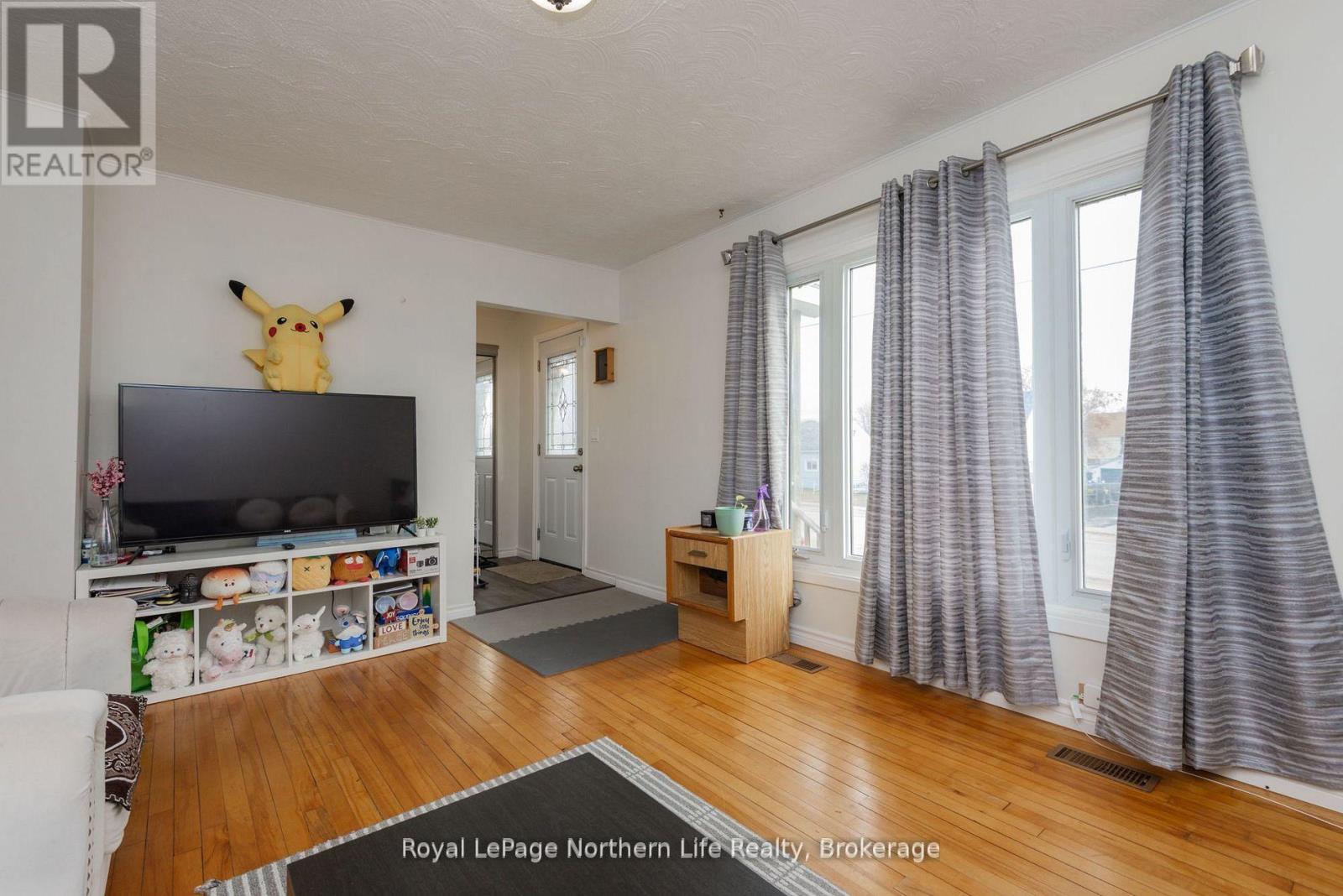 967 Galt Street, North Bay (Central), Ontario  P1B 5N5 - Photo 6 - X12762410