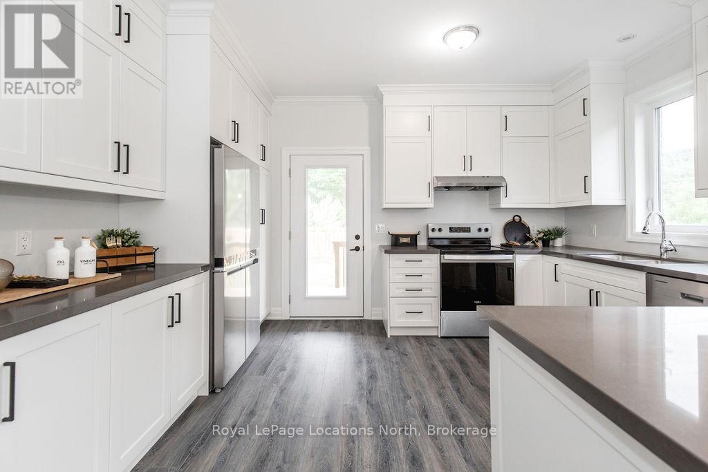 12 Natures Trail, Wasaga Beach, Ontario  L9Z 0H4 - Photo 5 - S12762438