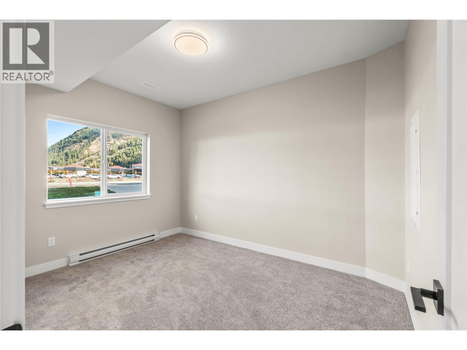 302 Brooke Drive, Chase, British Columbia   - Photo 11 - 10375025