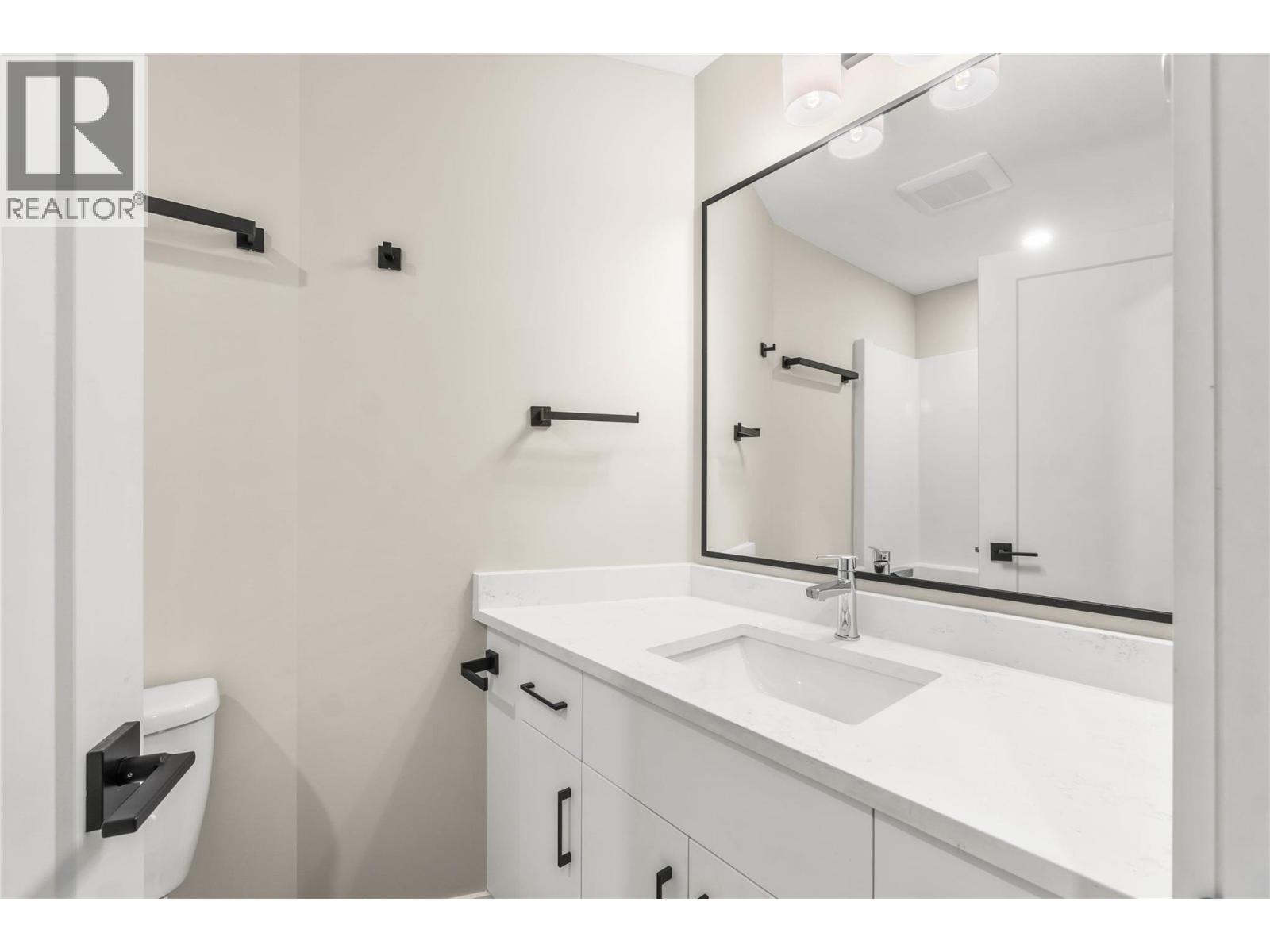 302 Brooke Drive, Chase, British Columbia   - Photo 14 - 10375025