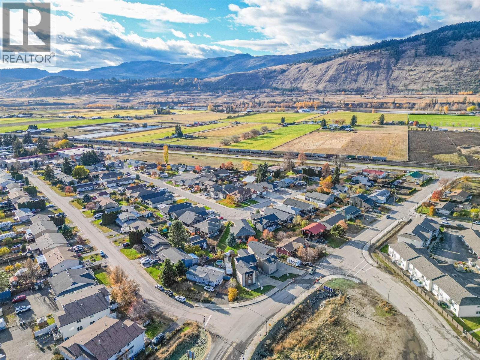 302 Brooke Drive, Chase, British Columbia   - Photo 43 - 10375025