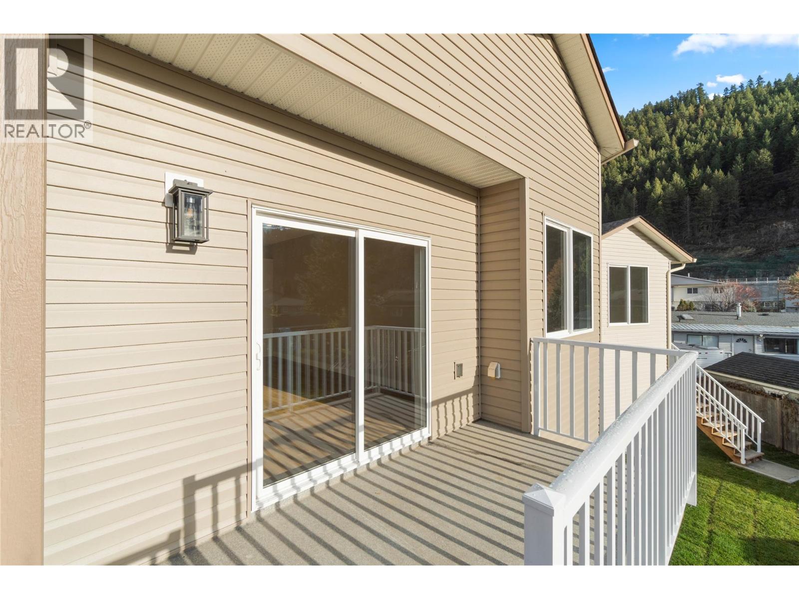 302 Brooke Drive, Chase, British Columbia   - Photo 5 - 10375025