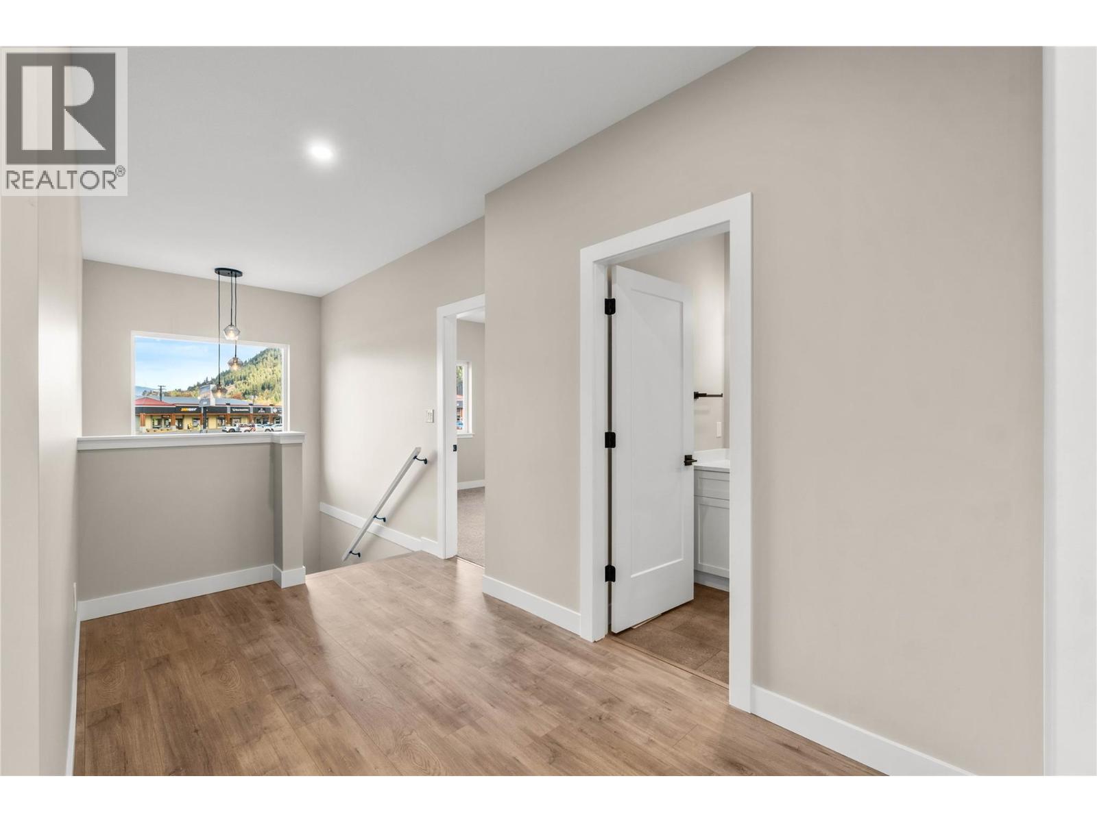 302 Brooke Drive, Chase, British Columbia   - Photo 7 - 10375025