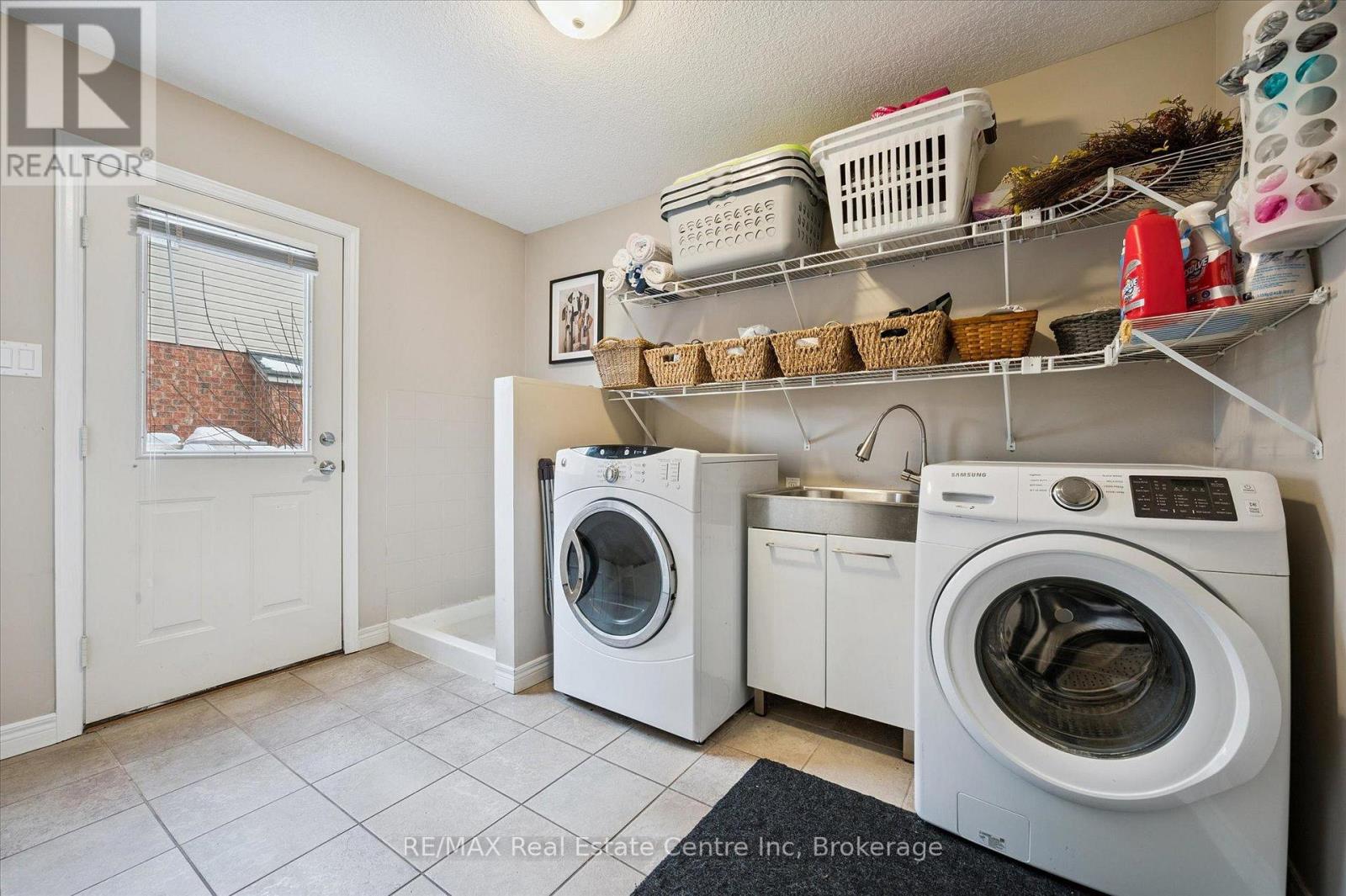 159 Summerfield Drive, Guelph, Ontario  N1L 1L2 - Photo 12 - X12762448