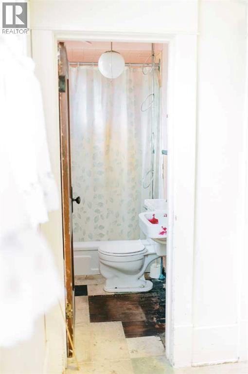 4406 47 Avenue, Stettler, Alberta  T4K 0B7 - Photo 38 - A2252007