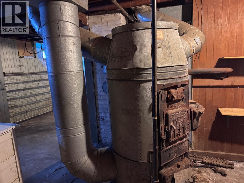 4406 47 Avenue, Stettler, Alberta  T4K 0B7 - Photo 43 - A2252007