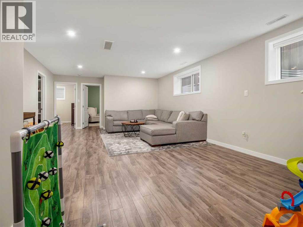 218 Grassland Boulevard W, Lethbridge, Alberta  T1J 5J4 - Photo 30 - A2272055