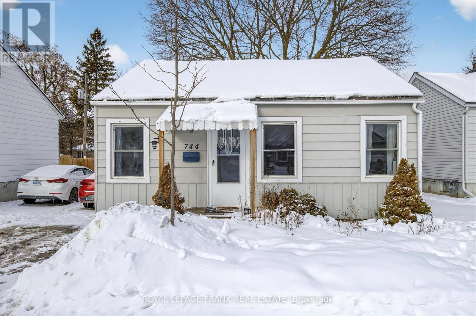 744 Brown Street, Peterborough, Ontario  K9J 4K8 - Photo 1 - X12762452