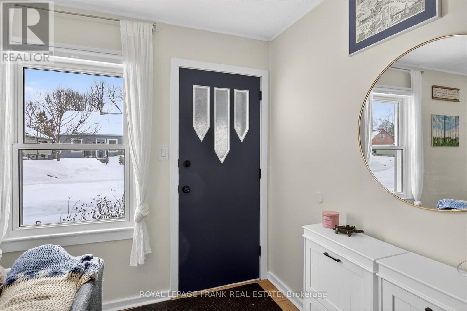 744 Brown Street, Peterborough, Ontario  K9J 4K8 - Photo 4 - X12762452