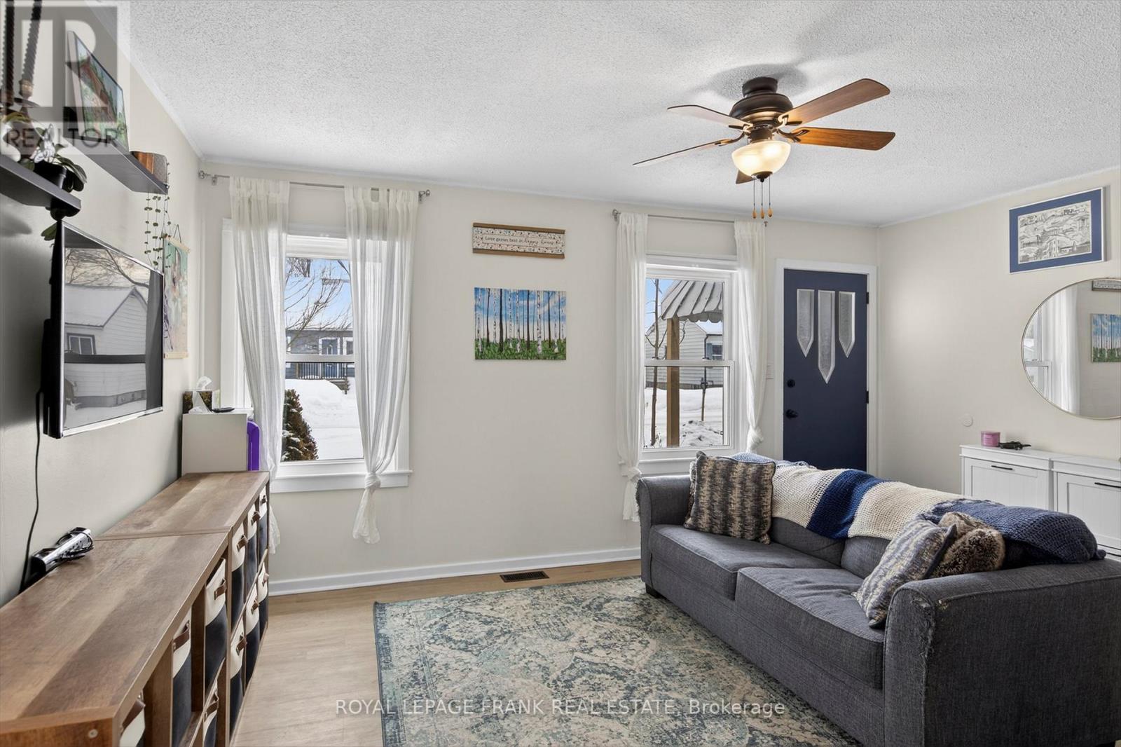 744 Brown Street, Peterborough, Ontario  K9J 4K8 - Photo 5 - X12762452