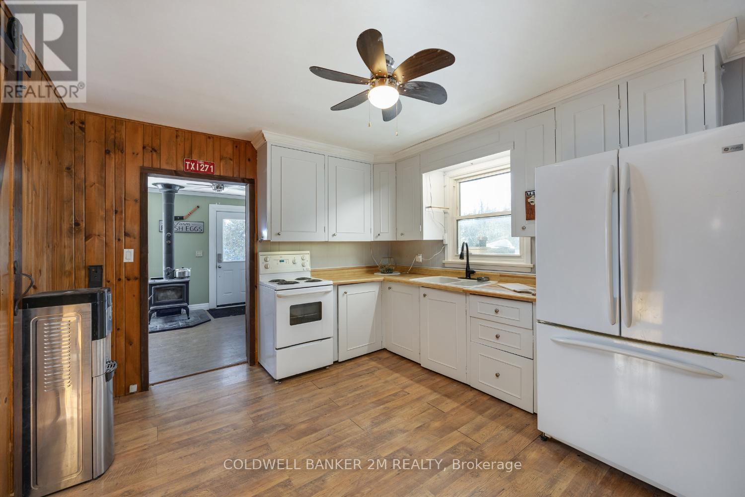 940 Killarney Bay Road, Kawartha Lakes (Fenelon), Ontario  K0M 1G0 - Photo 9 - X12762472