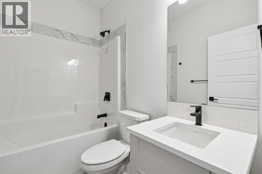 378 Hotchkiss Manor Se, Calgary, Alberta  T2S 0J9 - Photo 4 - A2270264