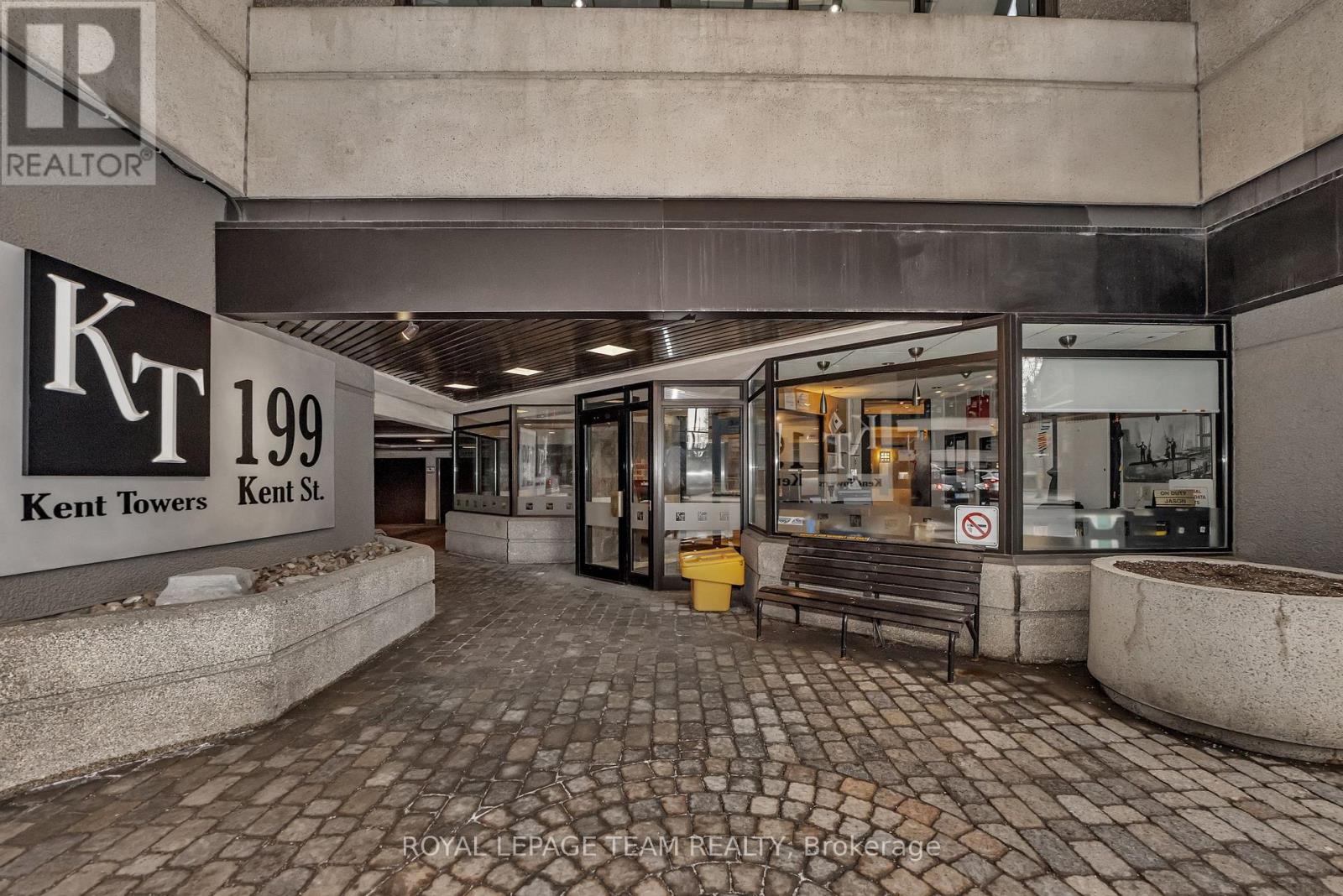 1701 - 199 Kent Street, Ottawa, Ontario  K2P 2K8 - Photo 3 - X12762540