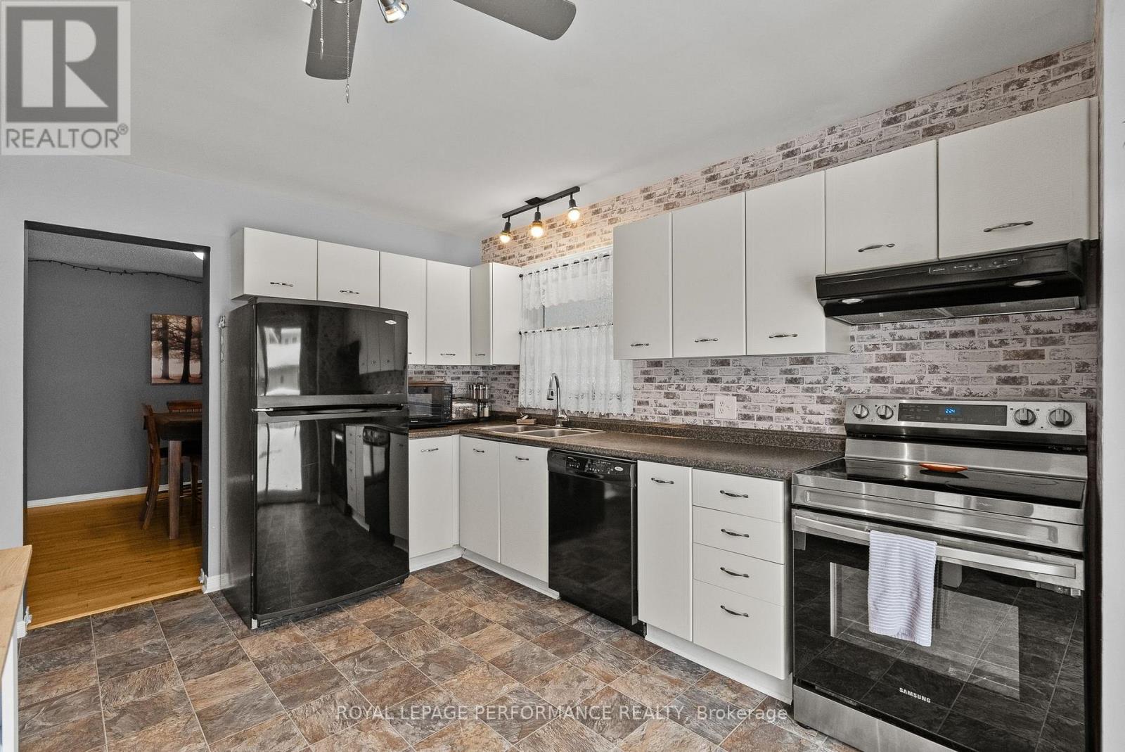 690 Princess Louise Drive, Ottawa, Ontario  K4A 2C1 - Photo 13 - X12762546