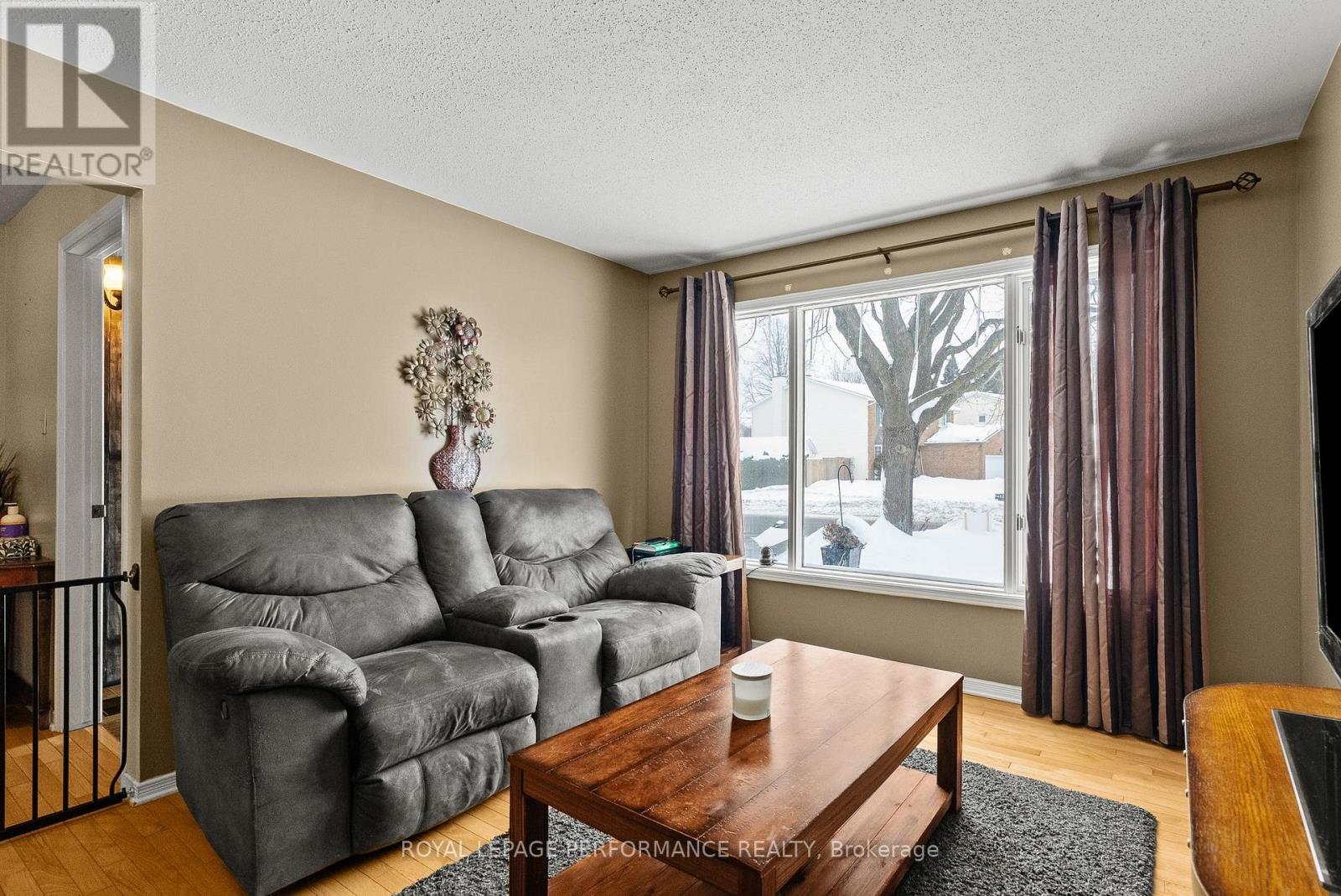 690 Princess Louise Drive, Ottawa, Ontario  K4A 2C1 - Photo 6 - X12762546