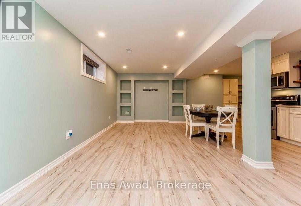 113b Metcalfe Drive, Bradford West Gwillimbury, Ontario  L3Z 3C6 - Photo 15 - N12762524