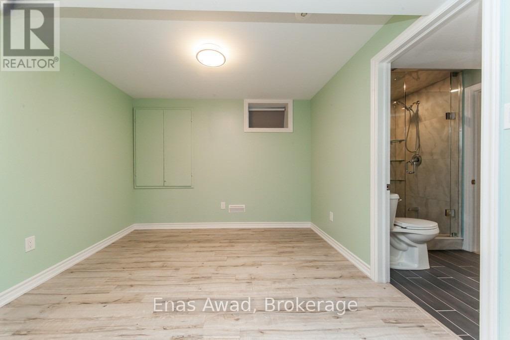 113b Metcalfe Drive, Bradford West Gwillimbury, Ontario  L3Z 3C6 - Photo 20 - N12762524