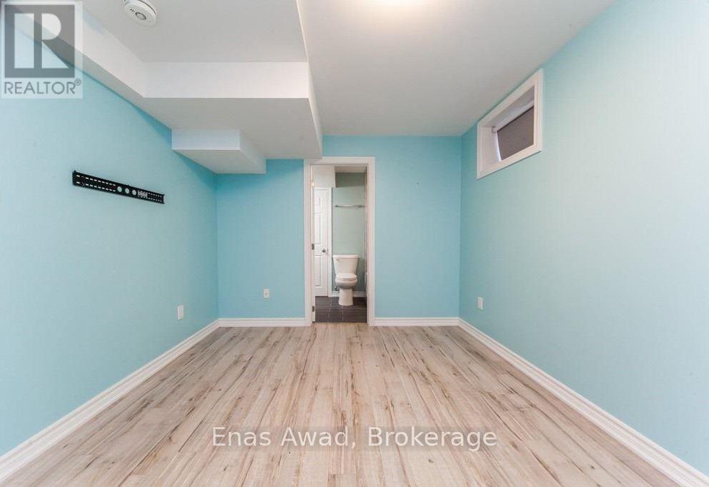 113b Metcalfe Drive, Bradford West Gwillimbury, Ontario  L3Z 3C6 - Photo 24 - N12762524