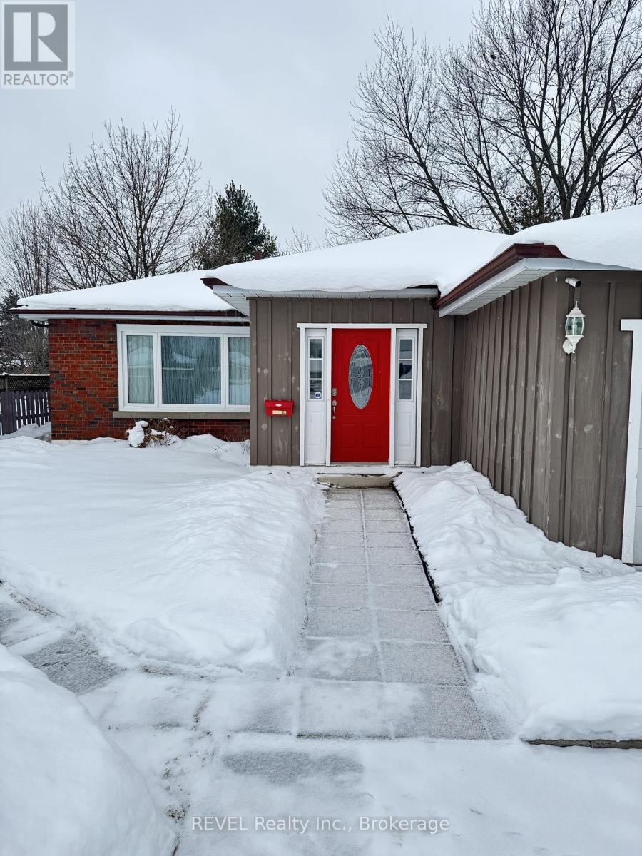 Main Floor - 7792 Wilson Crescent, Niagara Falls, Ontario  L2G 4S4 - Photo 1 - X12762528