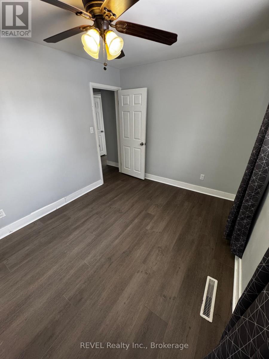 Main Floor - 7792 Wilson Crescent, Niagara Falls, Ontario  L2G 4S4 - Photo 10 - X12762528